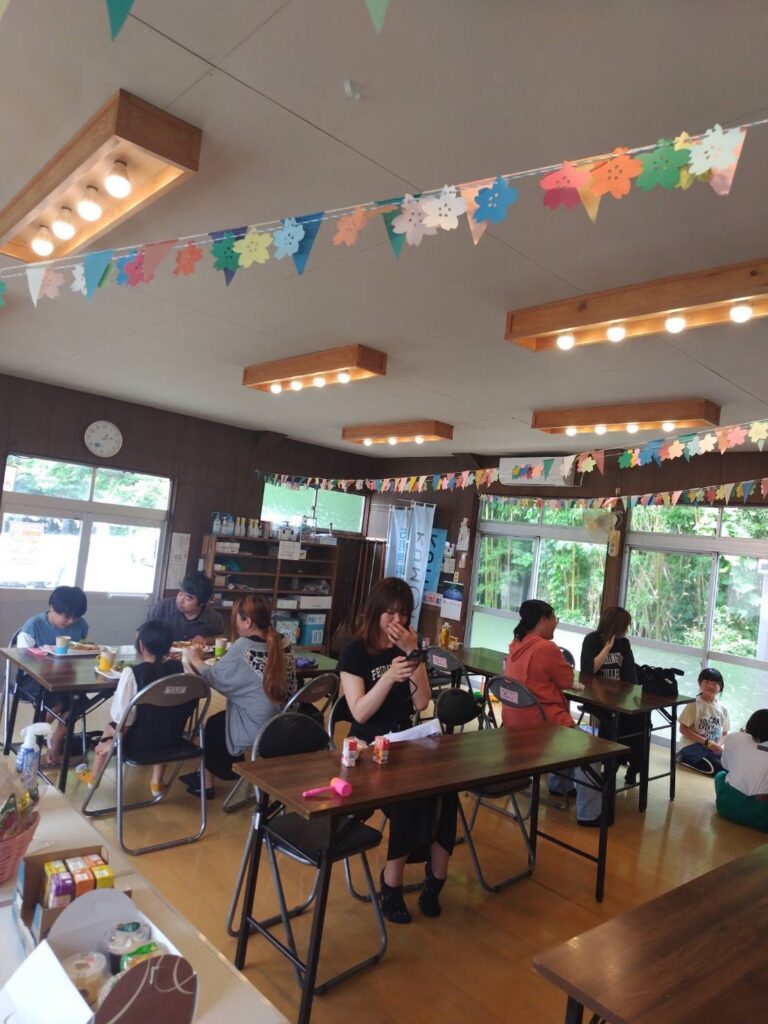 【こども・おとな食堂】　クリーンアイリス　阿部涼子
