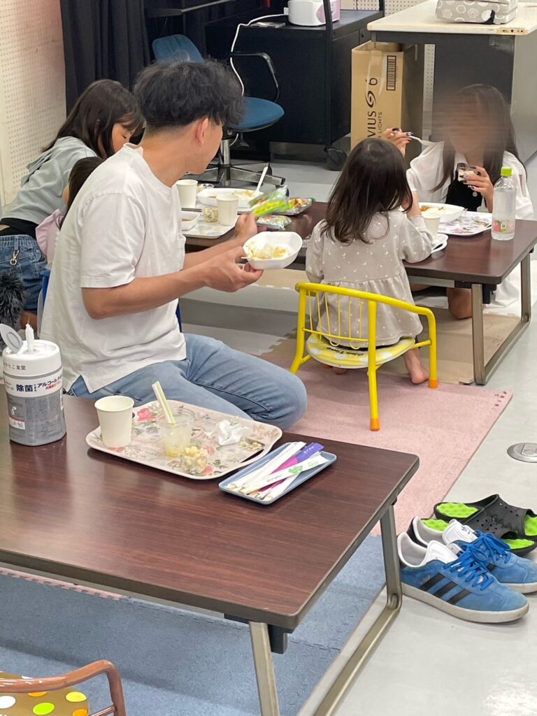 【手鎌よかとこ食堂】　クリーンライフサービス　堺　洋一