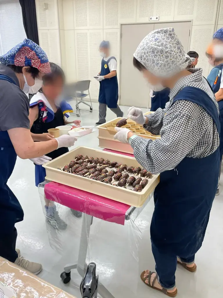 【手鎌よかとこ食堂】　クリーンライフサービス3
