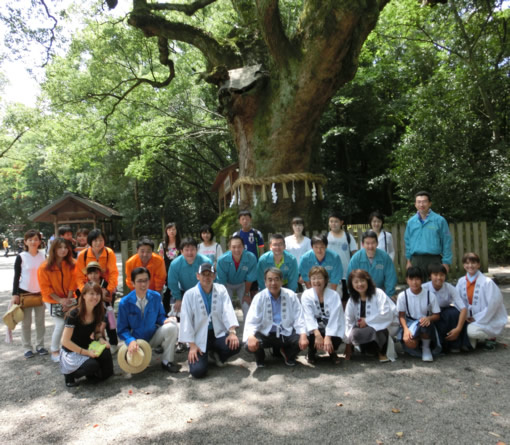 2015年ハウスクリーニングの日ボランティア風景・熱田神宮